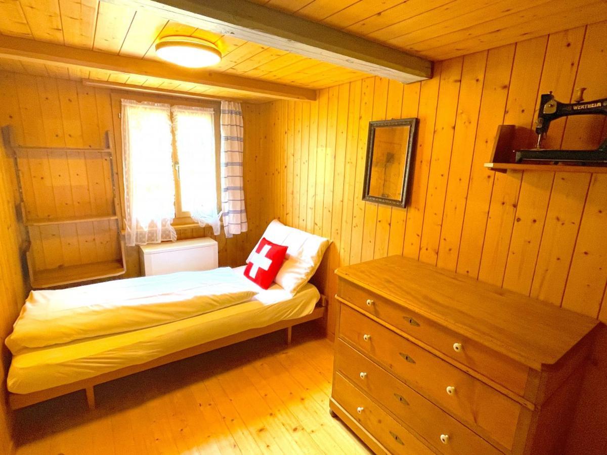 Swisshut Stunning Views Alps Lake - Chalet Erli Därligen エクステリア 写真